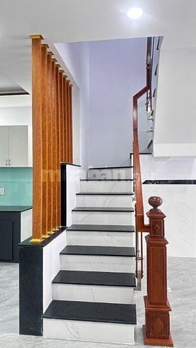 NHÀ BƯNG ÔNG THOÀN NGAY ĐƯỜNG DƯƠNG ĐÌNH HỘI RẼ VÀO 