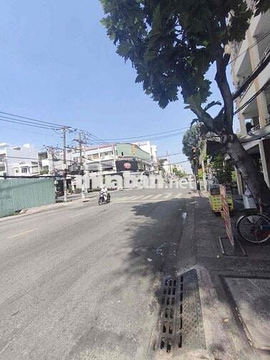 Cho thuê nhà góc 2 mặt tiền Bình Phú P10 Q6