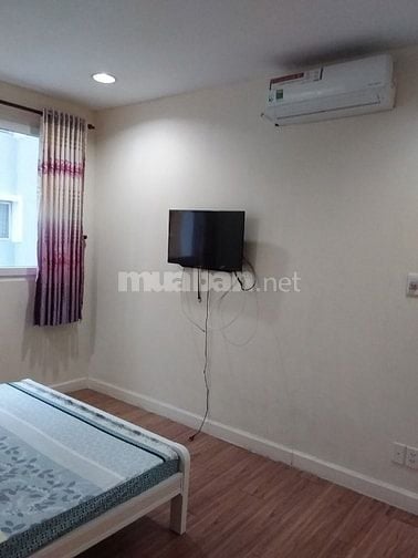 Chung cư 2PN-90m2-2WC có đủ nội thất, an ninh, không ngập nước, viewQ1