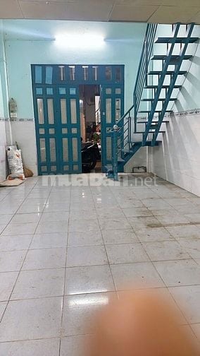 Nhà 1 trệt 1 lửng 33m2 nở hậu hẻm ô tô sát mặt tiền đường gần aeon TP