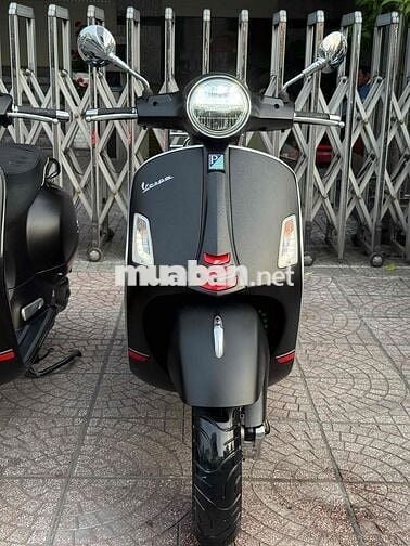 Vespa GTS S 150 150 2022 chính chủ xe đẹp mới 90%