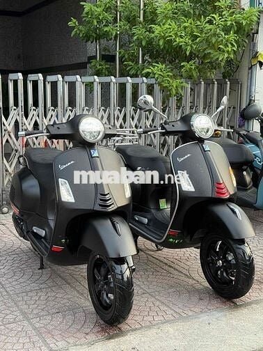 Vespa GTS S 150 150 2022 chính chủ xe đẹp mới 90%