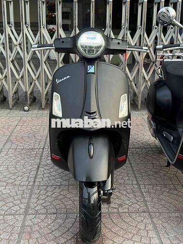 Vespa GTS S 150 150 2022 chính chủ xe đẹp mới 90%