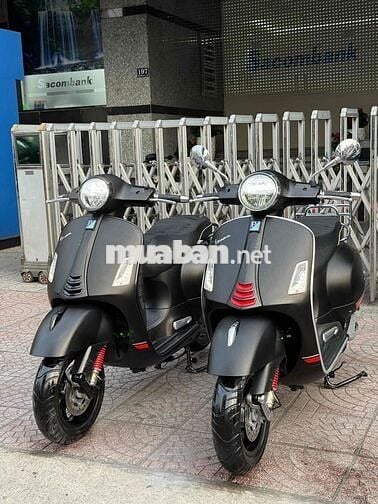 Vespa GTS S 150 150 2022 chính chủ xe đẹp mới 90%