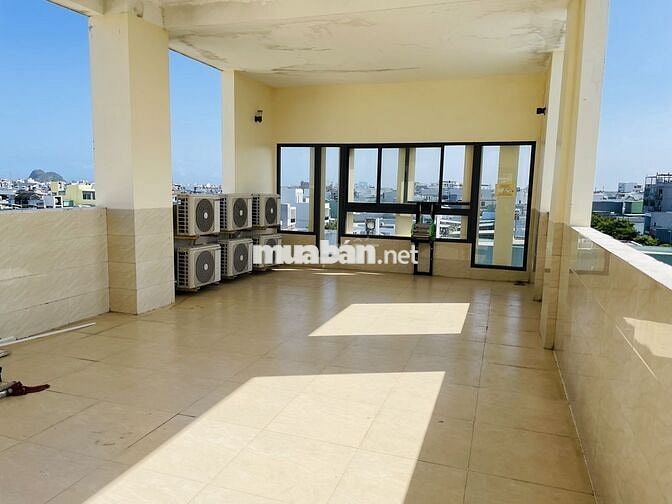 Sau lưng sân bóng Ông Bầu, gần ngã tư 29/3 & Võ Chí Công – Hoà Xuân