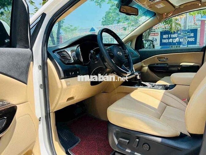 Kia Sedona 2020 Full Option 85.000km