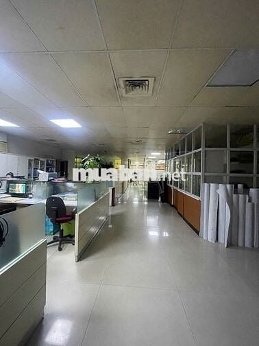 Cho thuê nhà toà nhà Nguyễn Tri Phương 3,5 tầng 1000m2