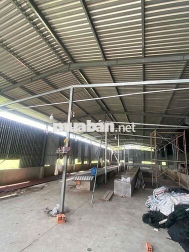 CHO THUÊ KHO XƯỞNG 10x30 - 15TRIỆU - LỢP KÍN TÔN TẤT CẢ - XA DÂN CƯ