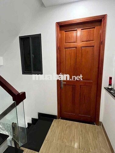 nhà 4x10m 4 tầng 4pn 3wc, có sẵn 4 máy lạnh, 1 tủ lạnh 1 máy giặt