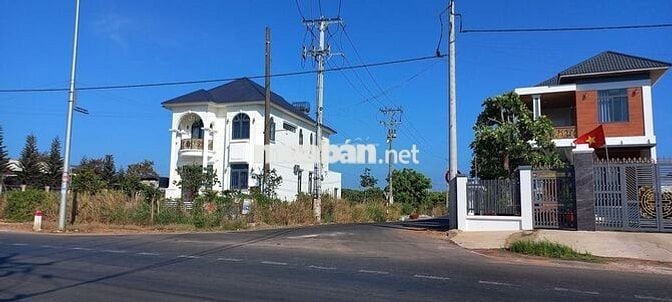 CC BÁN ĐẤT BRVT gần CAO TỐC - BIỂN 6KM -  RẤT ĐẸP - 344m² - 100 tc SHR
