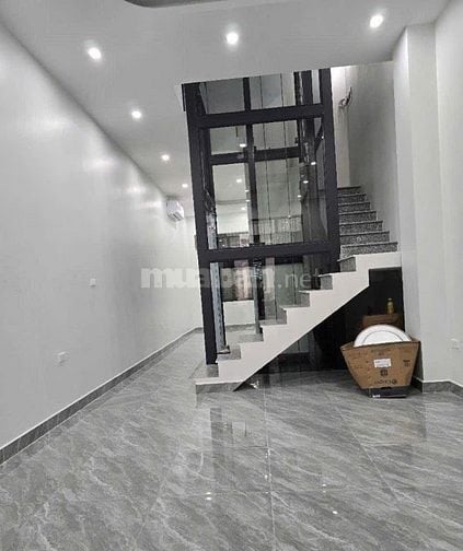 💎 CHO THUÊ NHÀ MỚI ĐẸP PHỐ TỨ LIÊN – ÂU CƠ, THANG MÁY