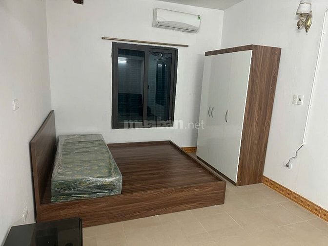 Cho thuê căn hộ tập thể tầng 3 Vilacera, ngõ 12 thạch bàn . Giá 3,5tr