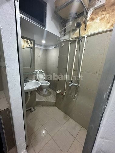 Cho thuê căn hộ tập thể tầng 3 Vilacera, ngõ 12 thạch bàn . Giá 3,5tr