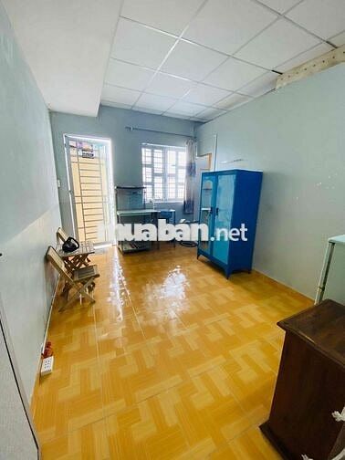 CHÍNH CHỦ CHO THUÊ PHÒNG BAN CÔNG NGAY CHỢ THẠCH ĐÀ