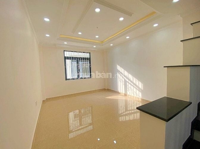 CHỦ NGỘP BÁN GẤP NHÀ MỚI XÂY CÁCH SÔNG SG 200M, SỔ RIÊNG ĐƯỜNG 12M 