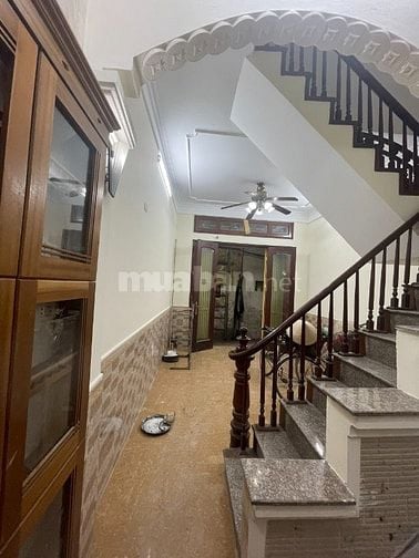 Nhà 4,5 tầng ngõ oto 167 Hào Nam, oto vào nhà, 4 ngủ, sát ga Cát Linh