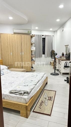 12,8 tỷ - Đường 10m, nhà mới đường 3/2, quận 11 (66m2, 5 tầng)