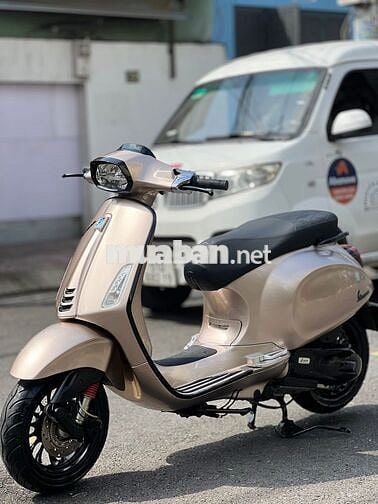 Vespa Sprint 125 iget abs Vàng TFT 14.000 km
