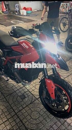 Ducati Hypermotard 821 Đỏ