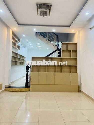 Nhà 2 tầng mới fun nội thất đs9 12tr/tr tháng