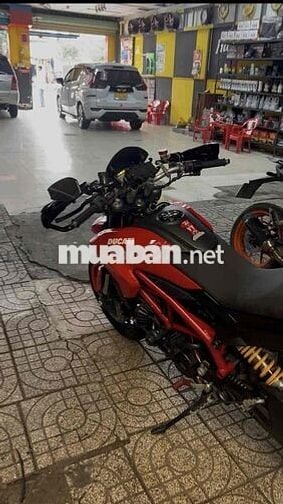 Ducati Hypermotard 821 Đỏ