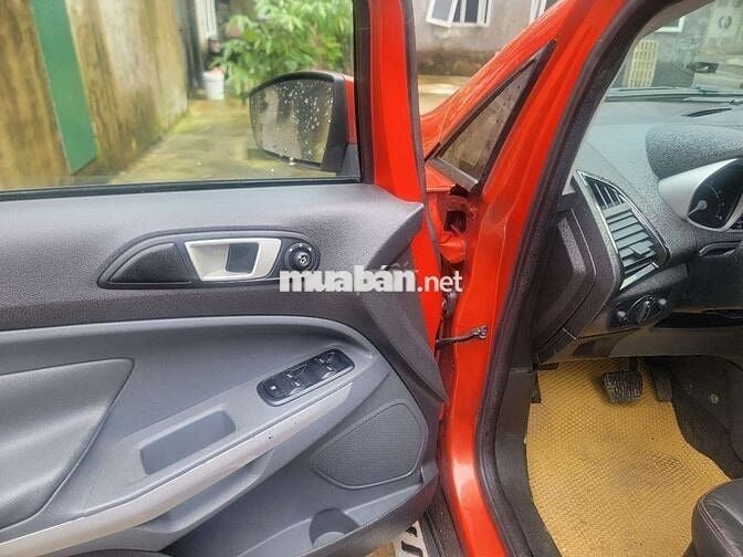 120 2016 1.5L Titanium AT - 85000 km