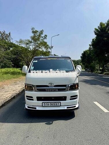 Toyota Hiace 2007 H200 Commuter 2.7 - 123456 km