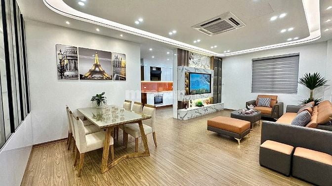 Tầm tiền hơn 9 tỷ cần bán căn hộ 120m2 trung tâm Q Cầu Giấy