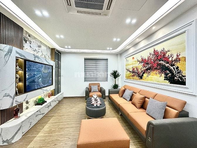 Tầm tiền hơn 9 tỷ cần bán căn hộ 120m2 trung tâm Q Cầu Giấy