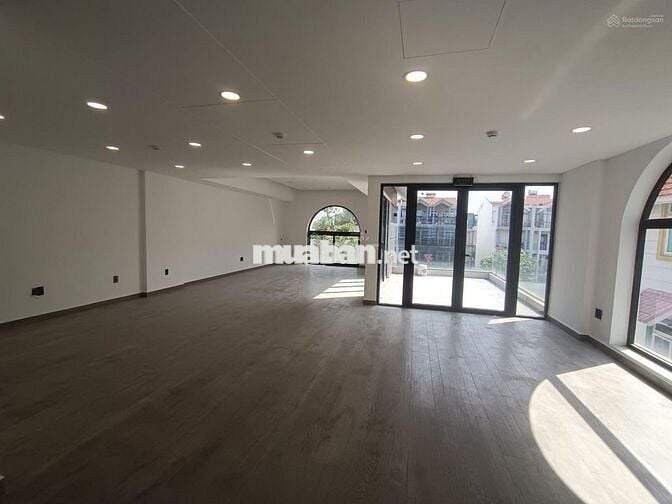 Cực phẩm! Căn góc Pasteur Q1, Hầm 3 lầu ngang 6m 😜 vị trí đẹp hiếm có