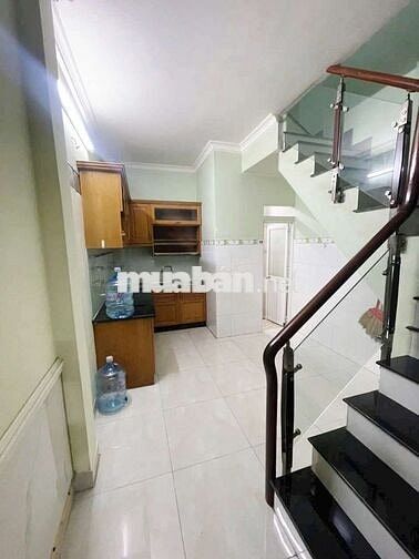 Nhà thuê Mặt Tiền Lê Đình Thám. Quận Tân Phú (1PN, 2WC). Dtsd 78m2