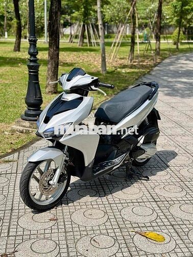 Honda AB 2016 BS 62 màu bạc poscher