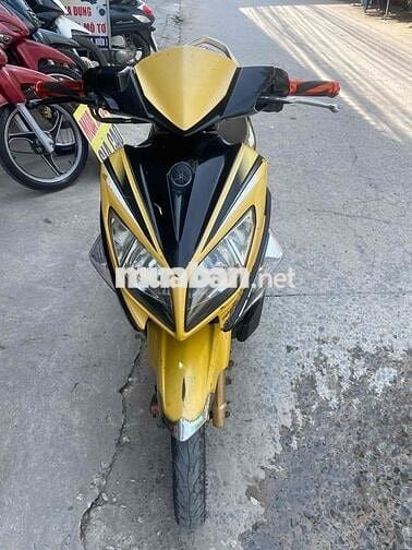 Yamaha Nouvo 4 màu Vàng đen