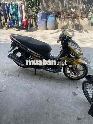 Yamaha Nouvo 4 màu Vàng đen