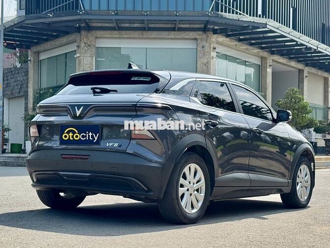 VinFast VF6 S 2024 - Màu xám - 5v5km - Mua pin