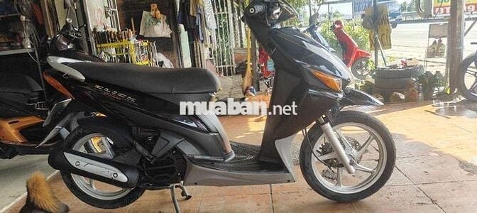 Xe zin đẹp như mới, máy êm ru không hú hí