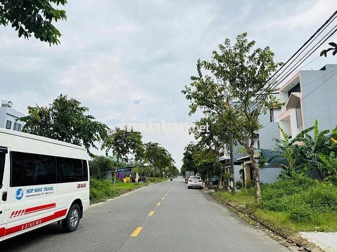 Phạm Đức Nam gần Lê Trí Viễn Song song Võ Chí Công