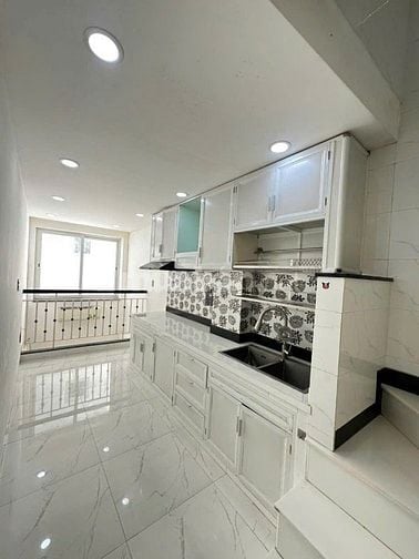 Bán nhà đẹp hẻm xe hơi đường Ngô Quyền, Phường 5, Quận 10