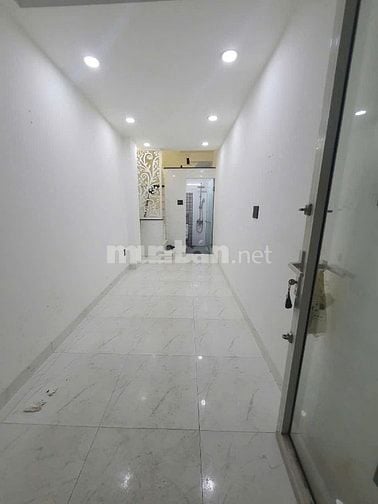 Bán nhà đẹp hẻm xe hơi đường Ngô Quyền, Phường 5, Quận 10