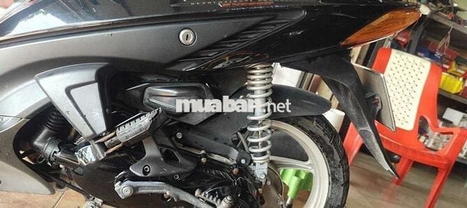 Xe zin đẹp như mới, máy êm ru không hú hí