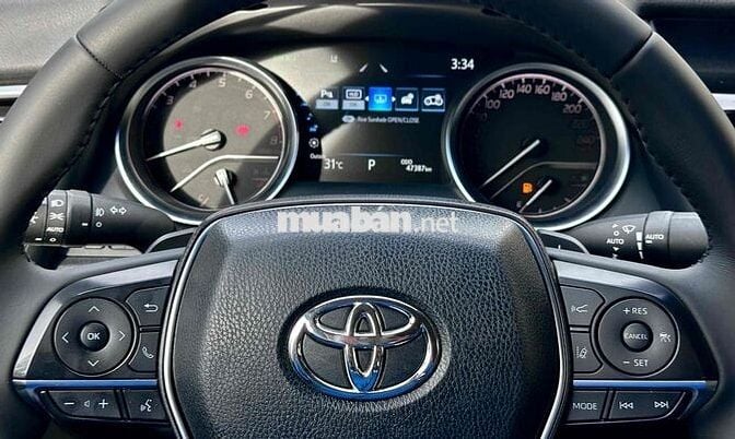 Toyota Camry 2022 2.0 Q - 47000 km