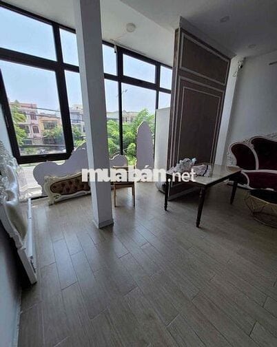 Nhà 3 tầng mặt tiền Ngô Quyền, diện tích đất 125m2 ( 5 x 25 vuông vức)