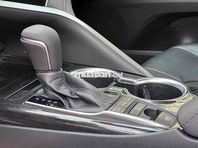 Toyota Camry 2022 2.0 Q - 47000 km