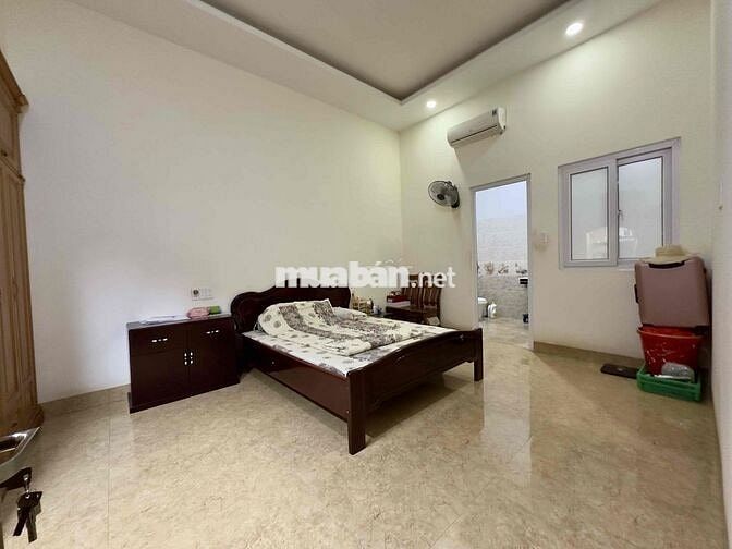 Nhà cho thuê: Mặt tiền đường đồng khởi tân lợi