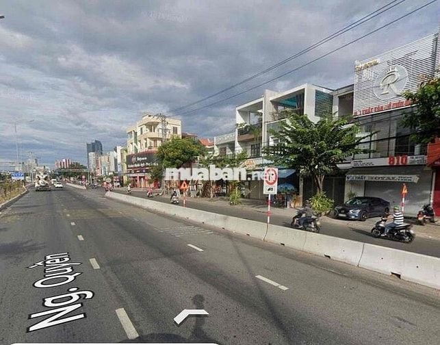 Nhà 3 tầng mặt tiền Ngô Quyền, diện tích đất 125m2 ( 5 x 25 vuông vức)