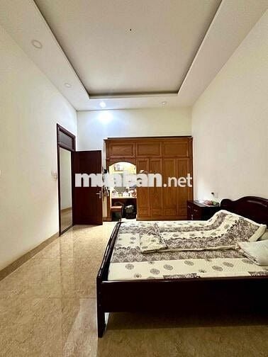 Nhà cho thuê: Mặt tiền đường đồng khởi tân lợi