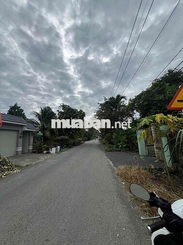 140M2 ĐẤT THỔ MẶT TIỀN ĐƯỜNG CÂY TRÔM MỸ KHÁNH CHỈ 960TR
