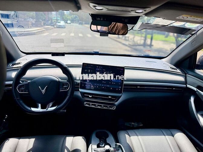 VinFast VF6 S 2024 - Màu xám - 5v5km - Mua pin