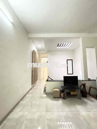 Nhà cho thuê: Mặt tiền đường đồng khởi tân lợi