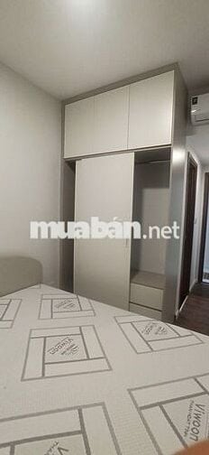 căn hộ 3 phòng có sẵn nội thất cho thuê 8tr, gần AEON